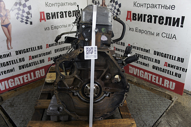 Двигатель вид с боку Opel C 24 NE