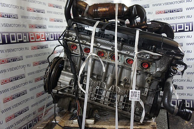 Двигатель вид с боку BMW M 52 B 25 (256S4)