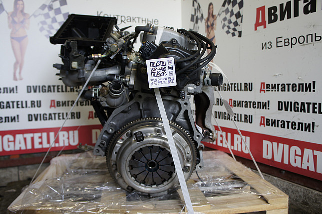 Двигатель вид с боку Honda D14A4