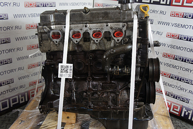 Двигатель вид с боку TOYOTA 7A-FE