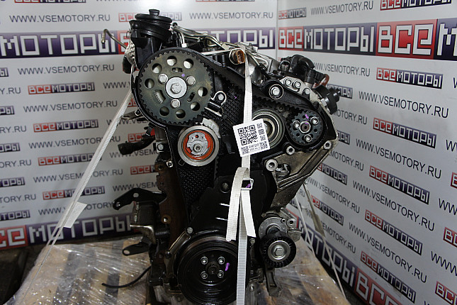 Двигатель вид с боку VW CBBB