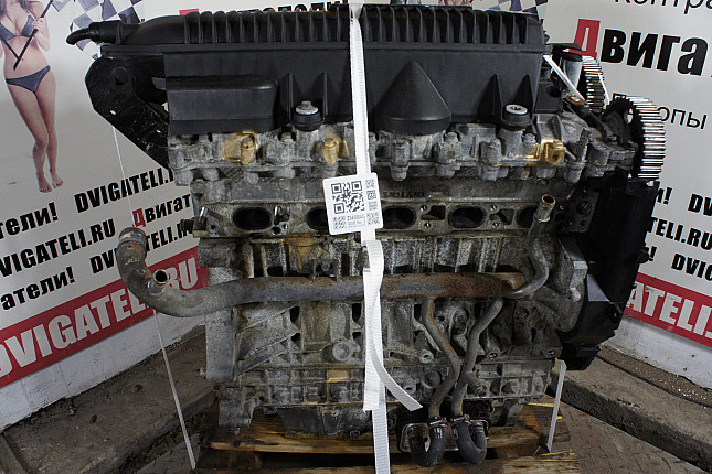 Двигатель вид с боку Volvo B 5244 S5