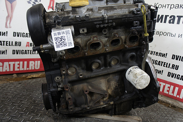 Двигатель вид с боку Opel Y 16 XE