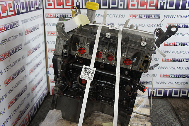 Двигатель вид с боку RENAULT K7J 700