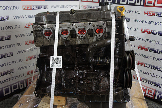 Двигатель вид с боку TOYOTA 7A-FE