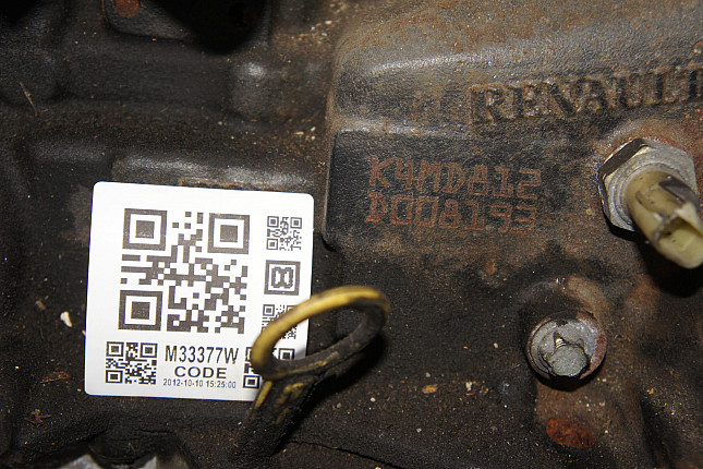 Номер двигателя и фотография площадки RENAULT K4MD812