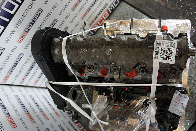 Фотография контрактного двигателя сверху PEUGEOT DJY (XUD9A)