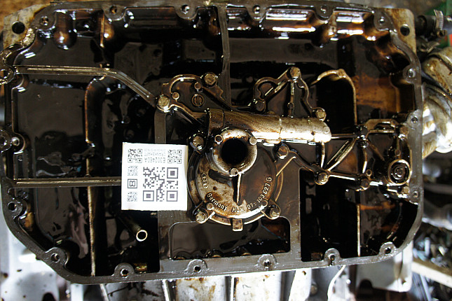 Фотография блока двигателя без поддона (коленвала) AUDI AHA