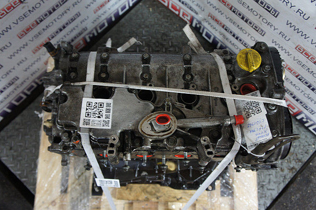 Фотография контрактного двигателя сверху RENAULT F4RC744