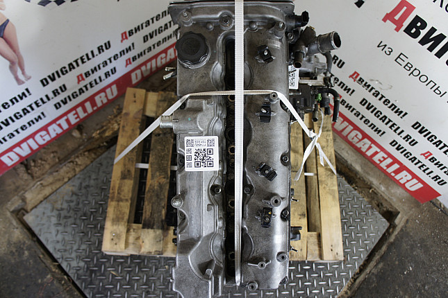 Фотография контрактного двигателя сверху Mazda WLAA