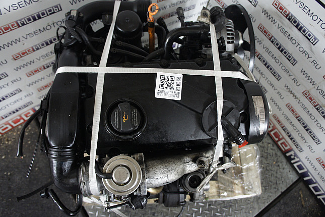 Фотография контрактного двигателя сверху VW AWX