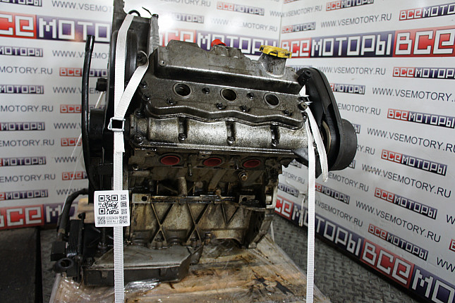 Двигатель вид с боку LAND ROVER KV6