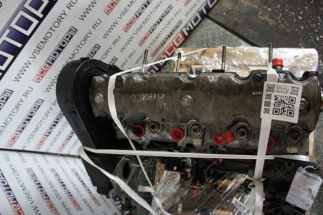 Фотография контрактного двигателя сверху PEUGEOT DJY (XUD9A)