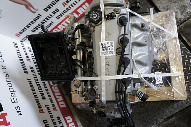 Фотография контрактного двигателя сверху Honda D14A4