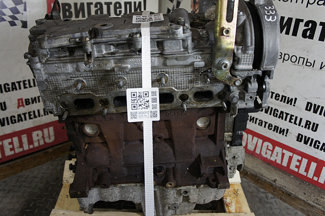 Двигатель вид с боку Renault K4M 782