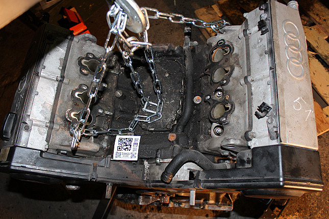 Номер двигателя и фотография площадки Audi ABC