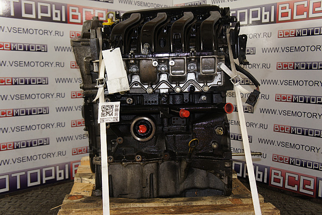 Двигатель вид с боку RENAULT K4MD812
