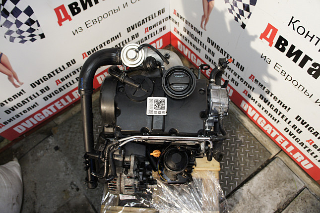 Фотография контрактного двигателя сверху VW AMF