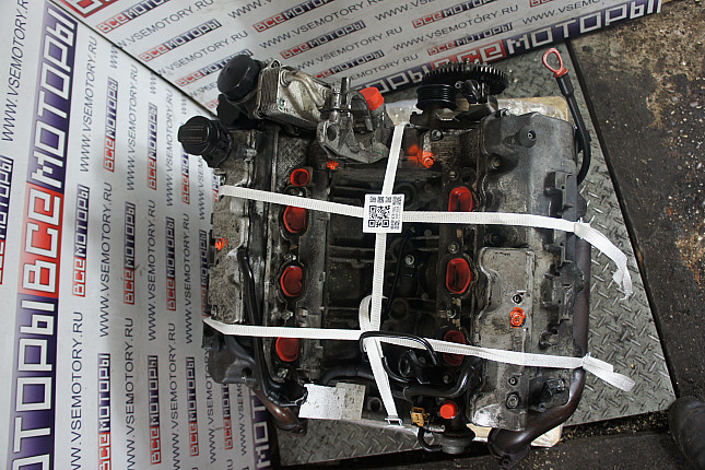 Фотография контрактного двигателя сверху MERCEDES-BENZ M 112.942