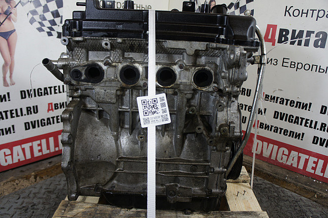 Двигатель вид с боку Mitsubishi 4A92