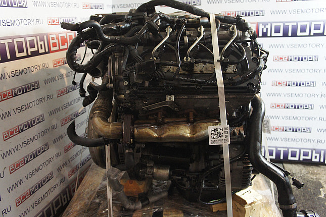 Двигатель вид с боку AUDI CASA