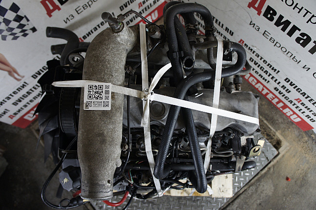 Фотография контрактного двигателя сверху Renault 8140.43.S.2585