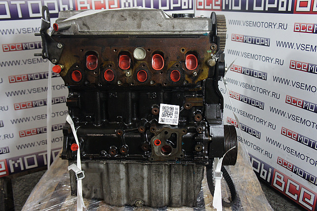 Двигатель вид с боку FORD RFN