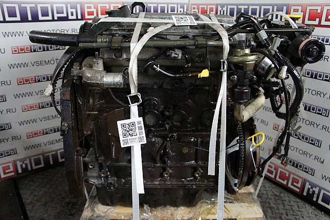 Двигатель вид с боку MAZDA RF4F