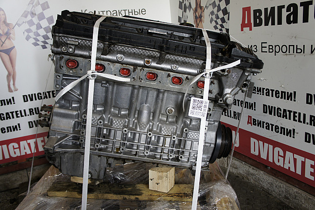 Двигатель вид с боку BMW M54 B22 (226S1)