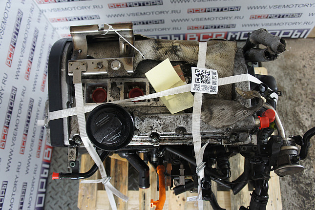 Фотография контрактного двигателя сверху AUDI APX