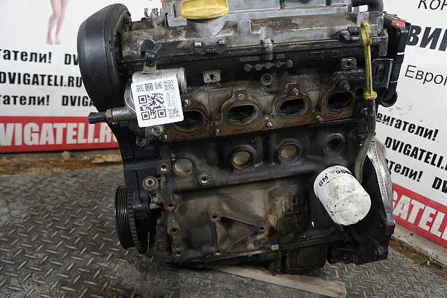 Двигатель вид с боку Opel Y 16 XE