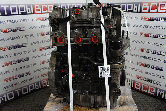 Двигатель вид с боку HYUNDAI D3-EA