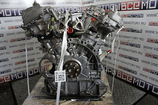 Двигатель вид с боку LEXUS GS 450-H