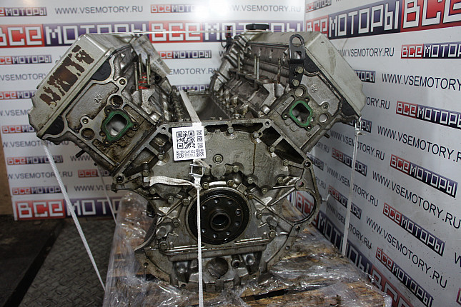Двигатель вид с боку BMW M 60 B 30 (308S1)