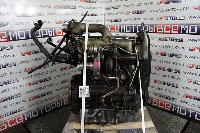 Двигатель вид с боку Opel F9Q 760