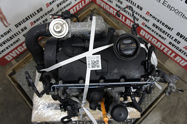 Фотография контрактного двигателя сверху VW AXR