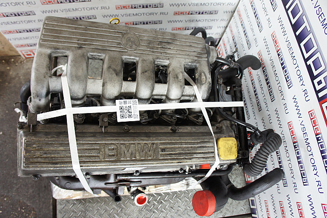 Фотография контрактного двигателя сверху LAND ROVER 25 6T (BMW)