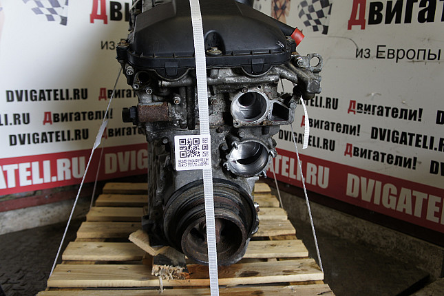 Двигатель вид с боку BMW M54 B25 (256S5)