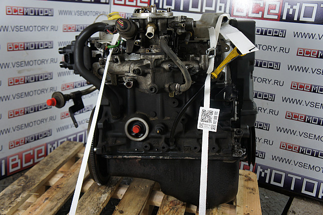 Двигатель вид с боку FORD F6F