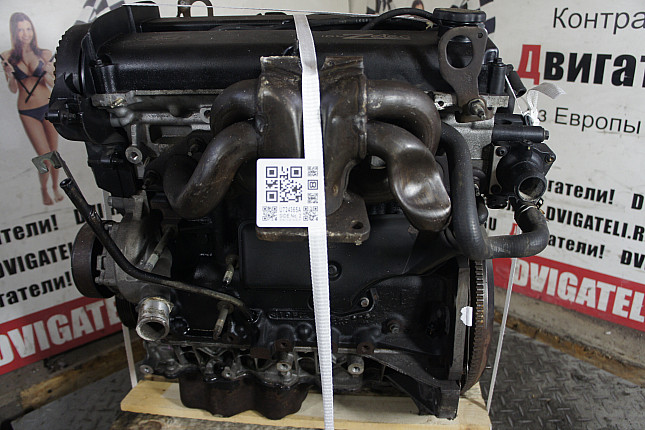 Двигатель вид с боку Ford EYDC