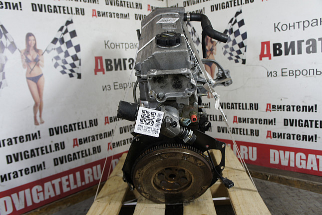 Двигатель вид с боку Fiat 182 A3.000
