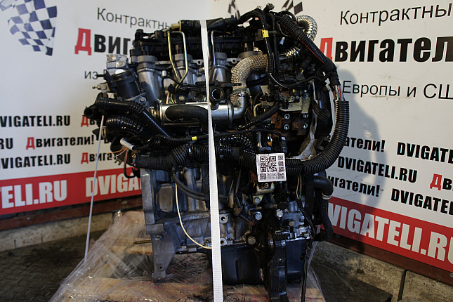 Двигатель вид с боку Citroen 9HZ (DV6TED4)