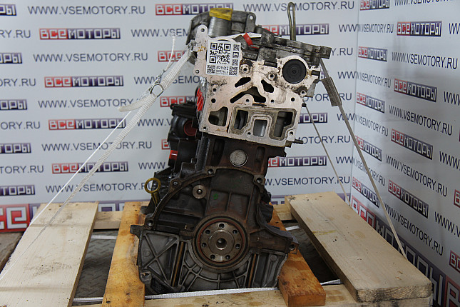 Двигатель вид с боку RENAULT K4M 812