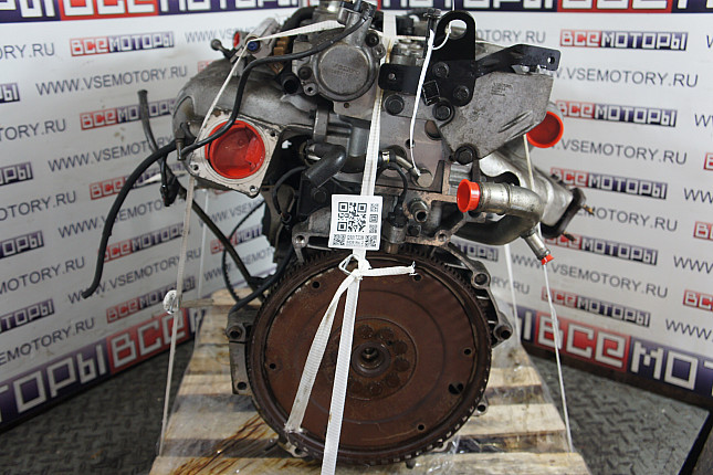 Двигатель вид с боку VOLVO B5244S
