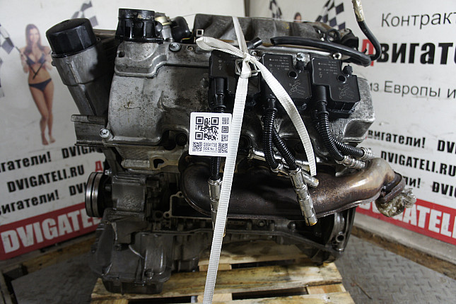 Двигатель вид с боку Mercedes M 112.942