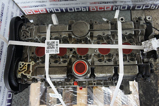 Фотография контрактного двигателя сверху VOLVO B 5244 S