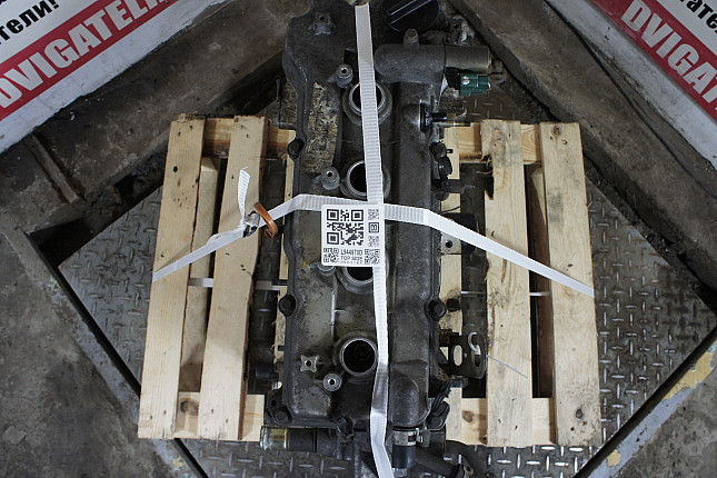 Фотография контрактного двигателя сверху Nissan QG16DE